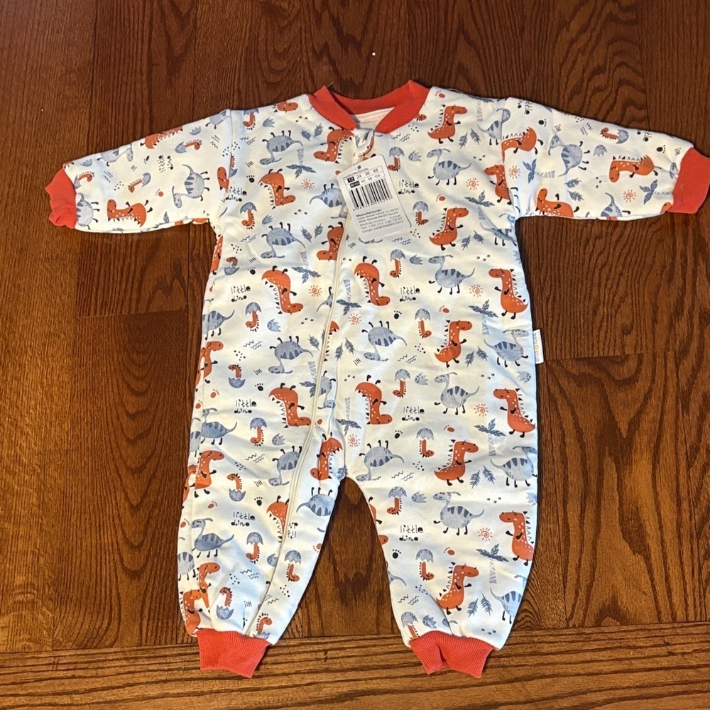 Dinosaur Print baby One Piece jumpsuit / sleeper casual warm comfort NWT 12M
